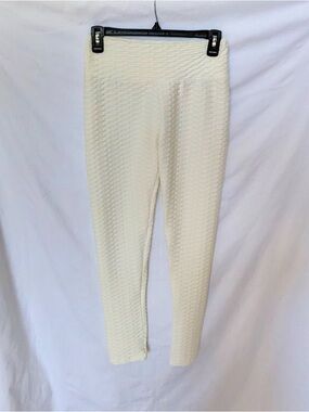 High-Rise Cream Textured Leggings